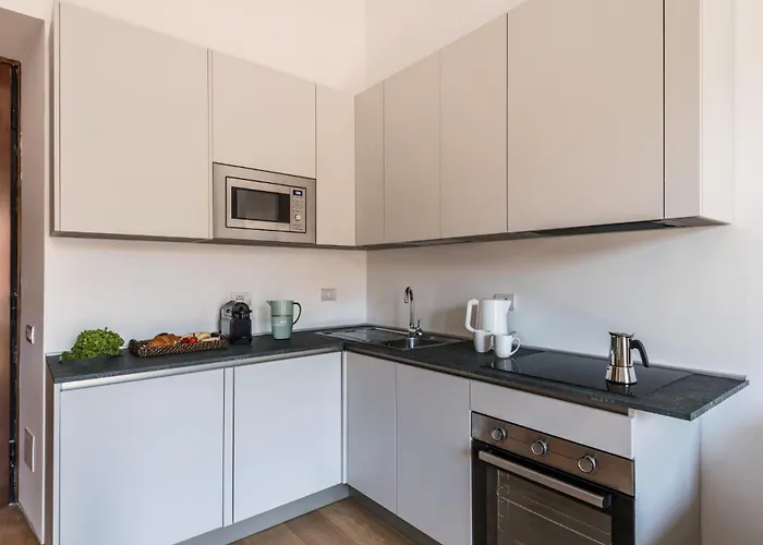 דירה The Rent - Bright One-bedroom In Via Del Tritone רומא